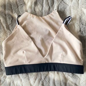 ALO Yoga High Neck Field Sports Bra - Sand/Black